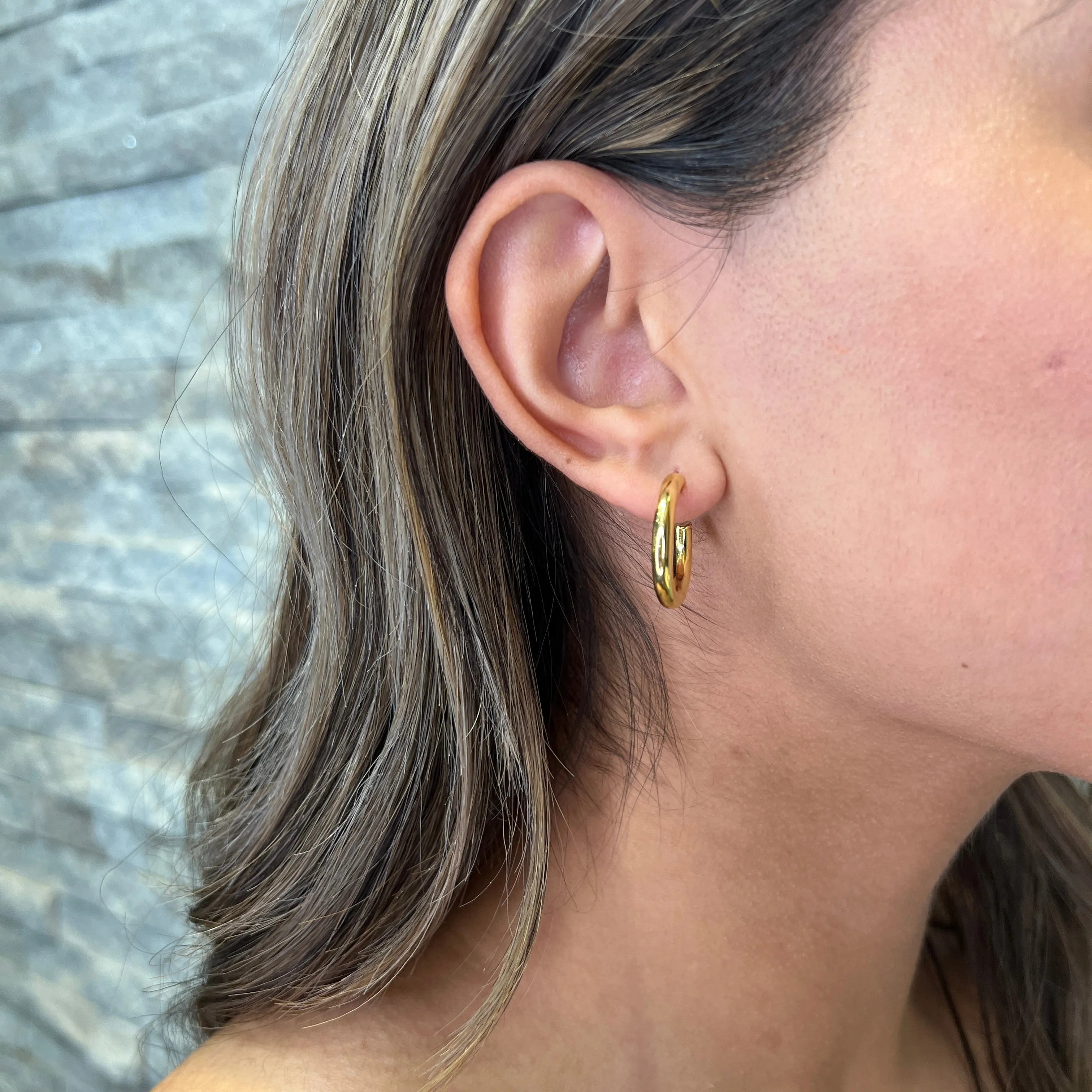 10K Yellow Gold (21mm) Push Back Hoop Earrings