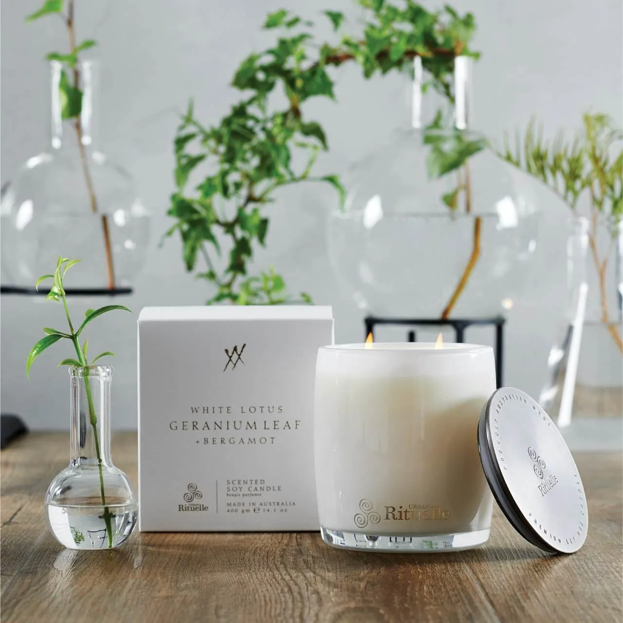Alchemy White Lotus, Geranium Leaf & Bergamot Scented Soy Candle - 400g