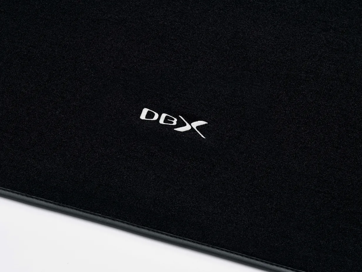 Aston Martin DBX Essentials Pack