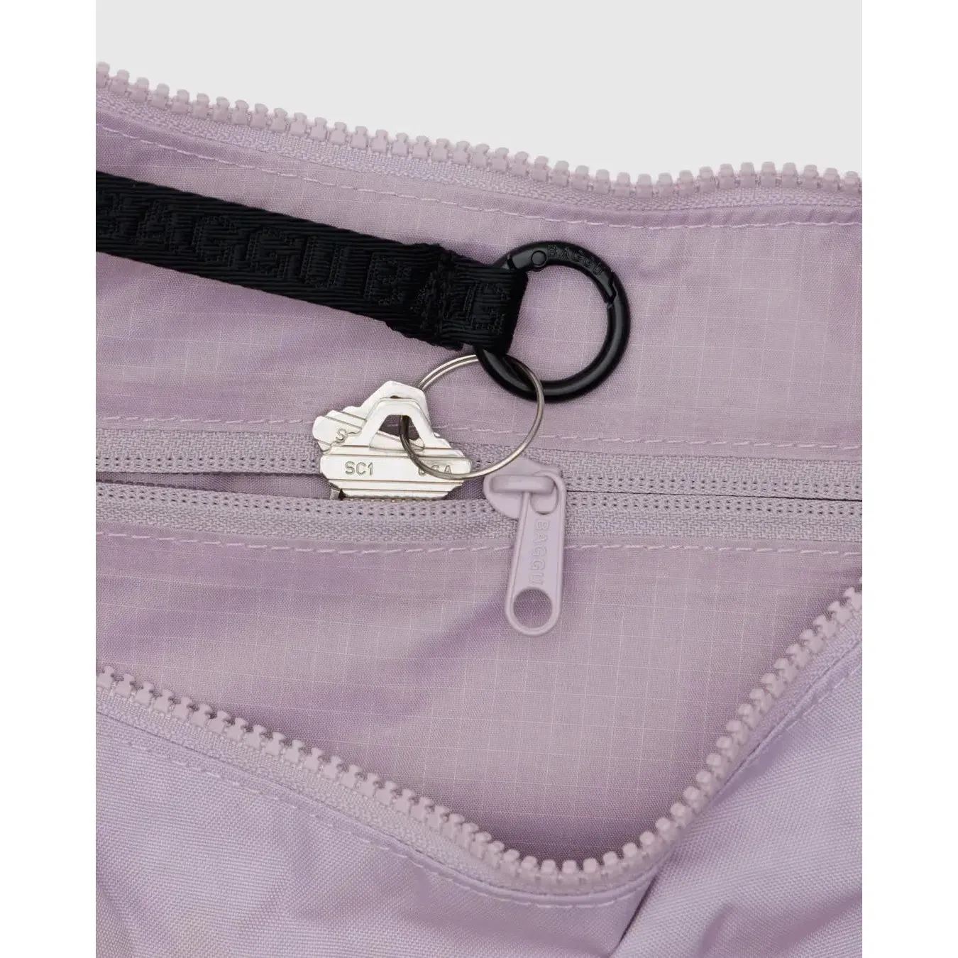Baggu - Medium Nylon Crescent bag - Dusty Pink