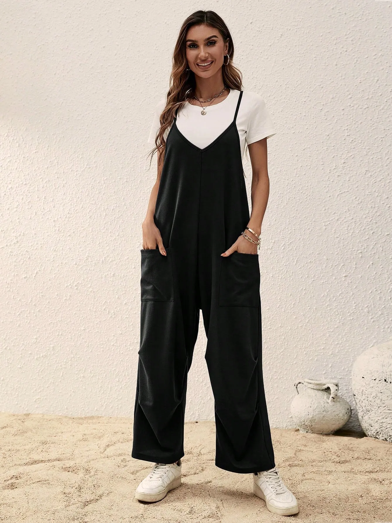Cherry Vibes Mono Negro para Mujer con Tirantes y Bolsillos