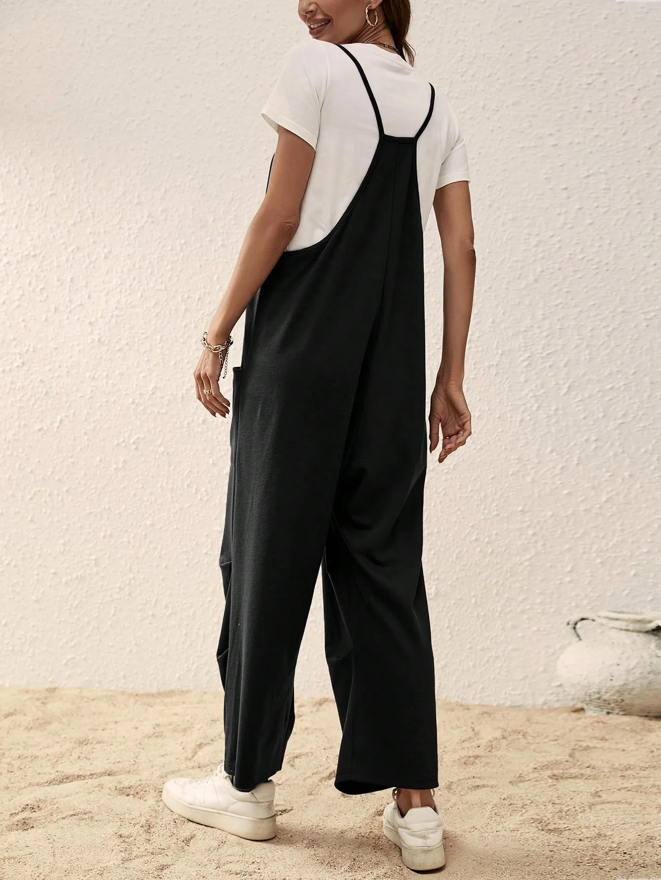 Cherry Vibes Mono Negro para Mujer con Tirantes y Bolsillos