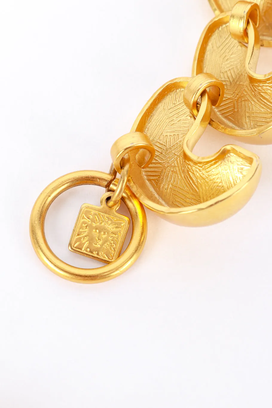 Claw Link Collar Necklace