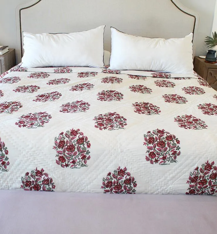 Cotton Quilt With Bold Motifs