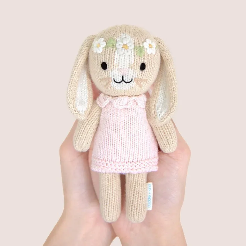 cuddle   kind Tiny Hannah the bunny (blush)