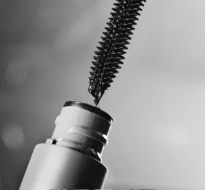 Deep Matter Bold Volume Mascara