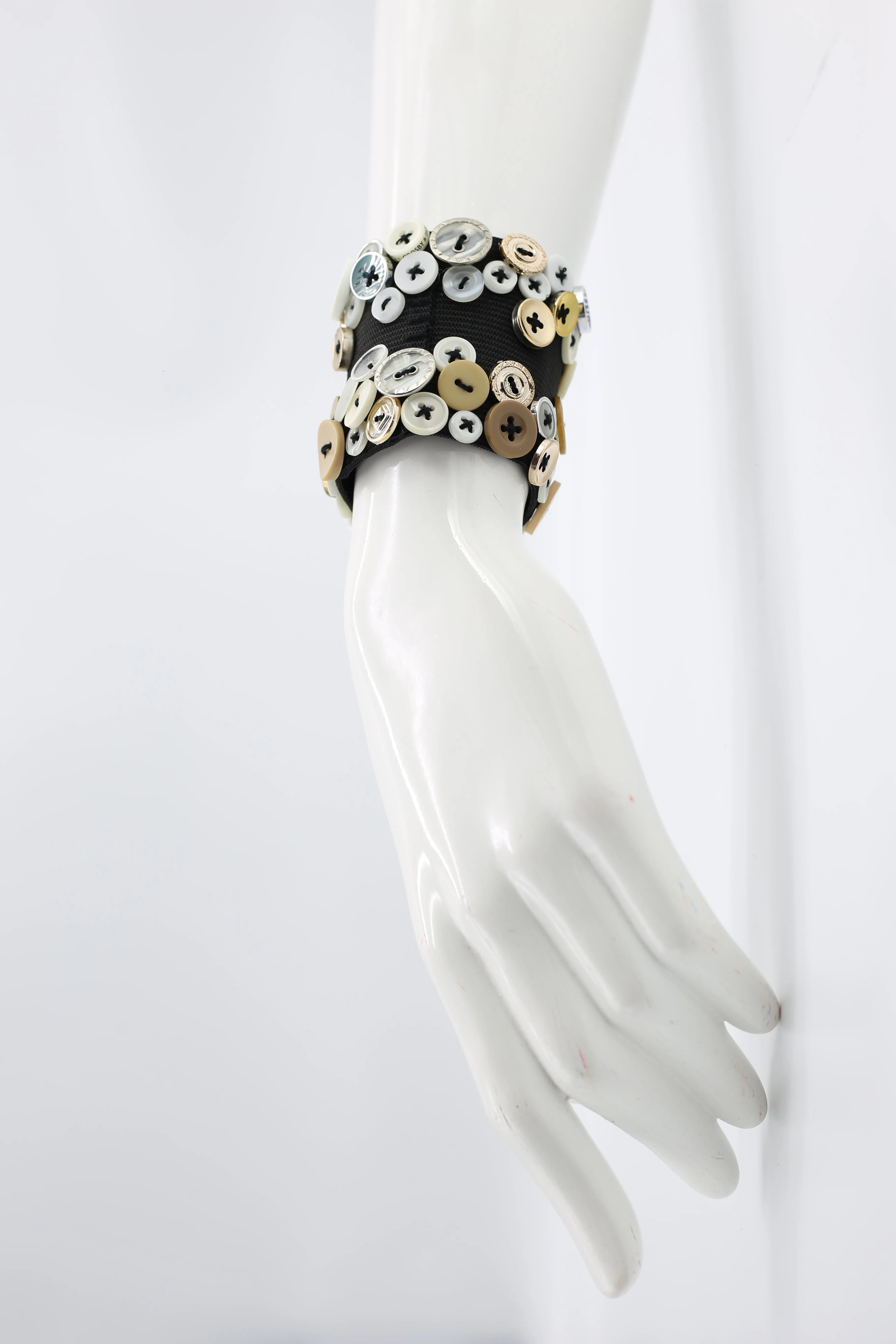 Elastic Button Bracelet