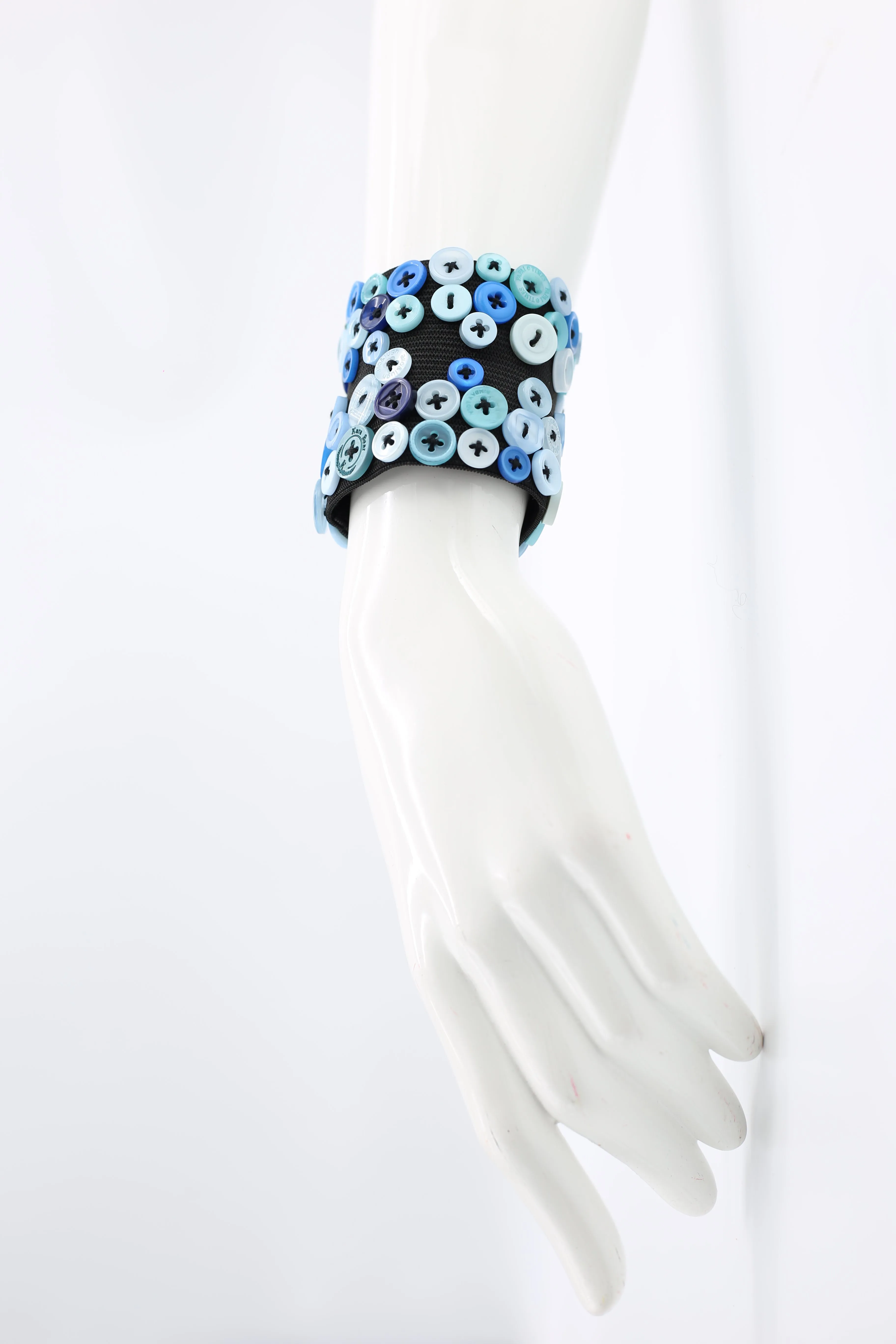 Elastic Button Bracelet