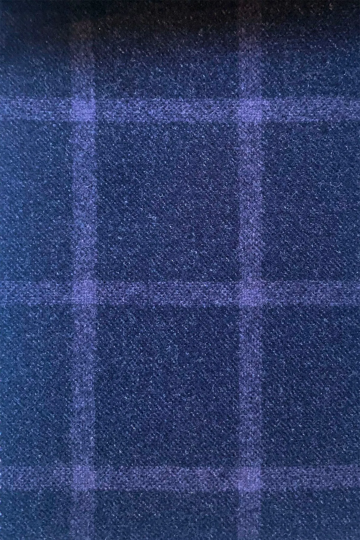 English Bold Windowpane