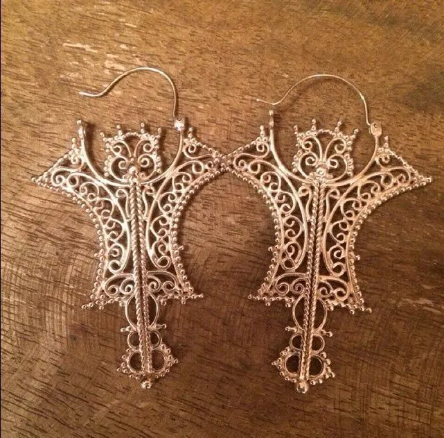Filigree vintage earrings