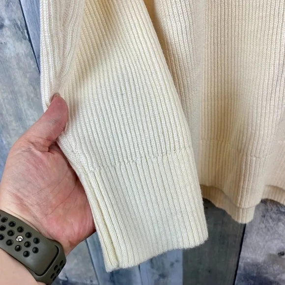 Hanover Refined V Neck Sweater in Bone Size Medium.
