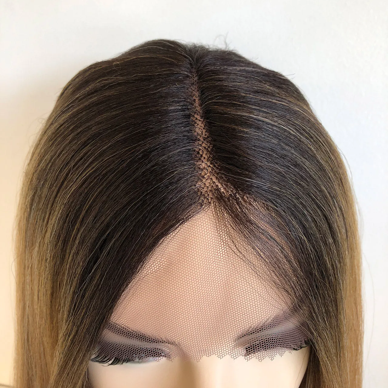 Jennifer | 16" Honey Blonde w/ Dark Brown Roots Wig