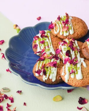 Kadhali Bakes Thandai Cookies