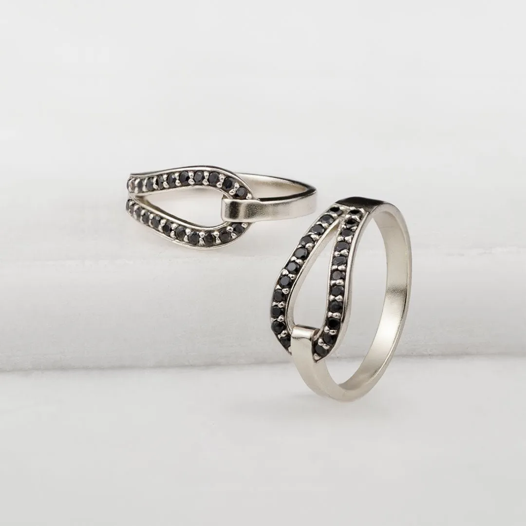 Levade - Moissanite Black Stones Sterling Silver Horseshoe Earring