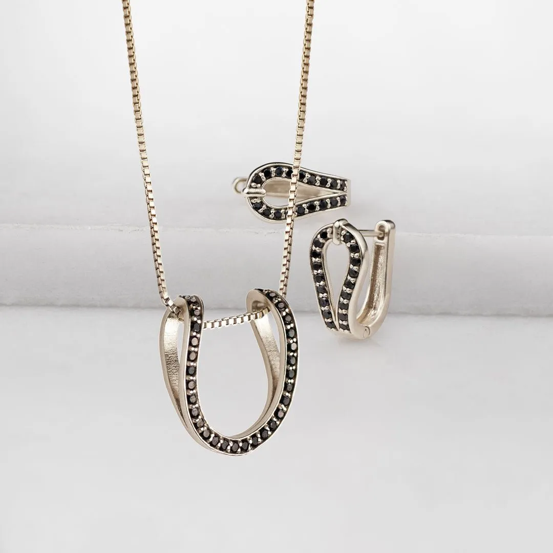 Levade - Moissanite Black Stones Sterling Silver Horseshoe Earring