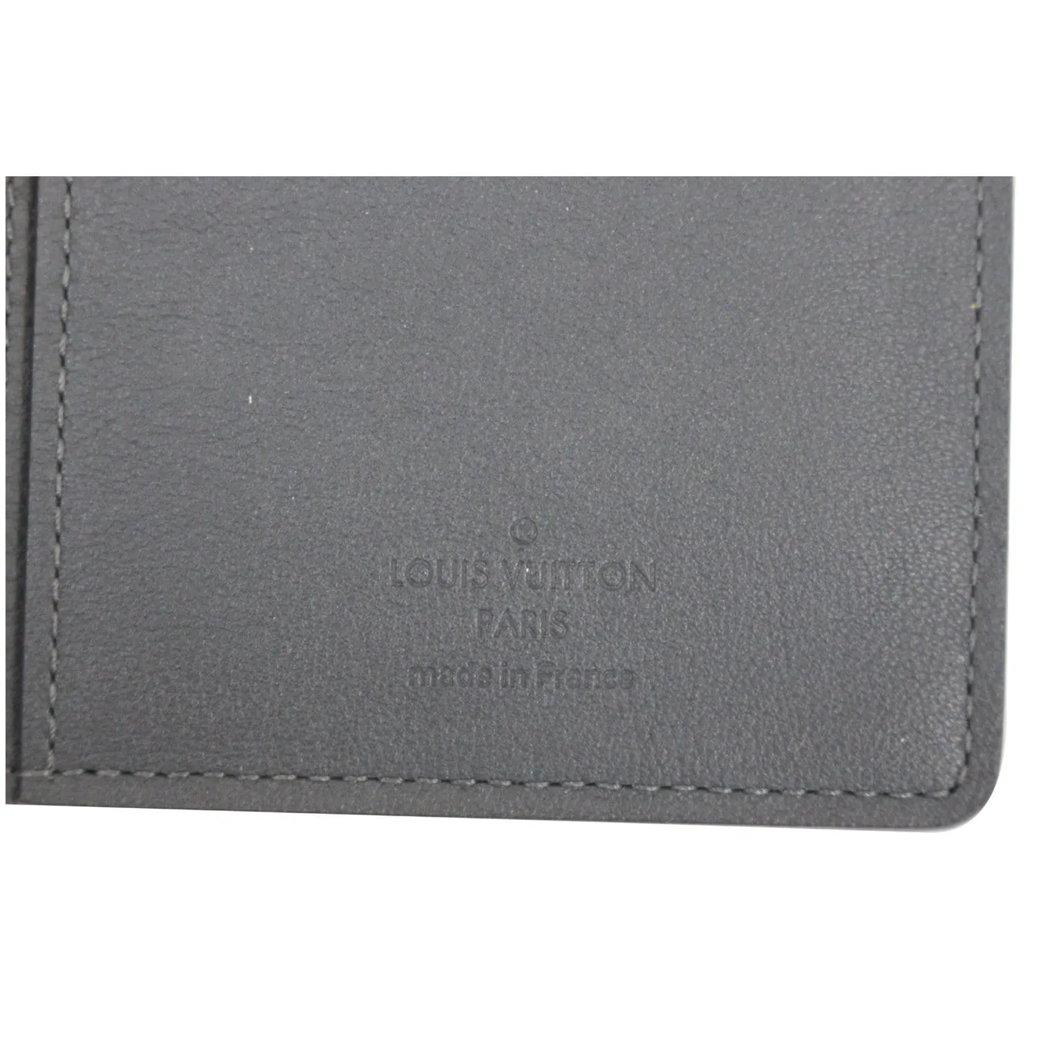LOUIS VUITTON Brazza Taiga Leather Wallet Grey - Last Call