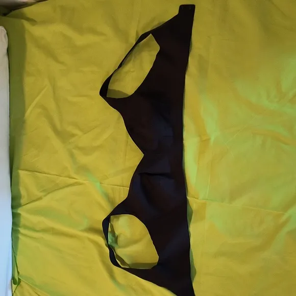 Lululemon Black Sports Bra 36C