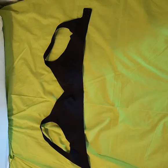 Lululemon Black Sports Bra 36C