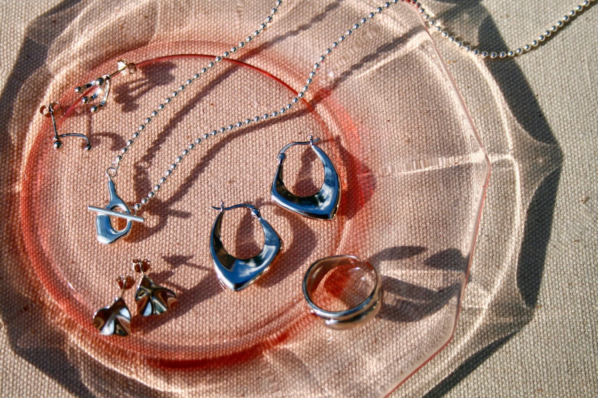 Luna Angular Hoops