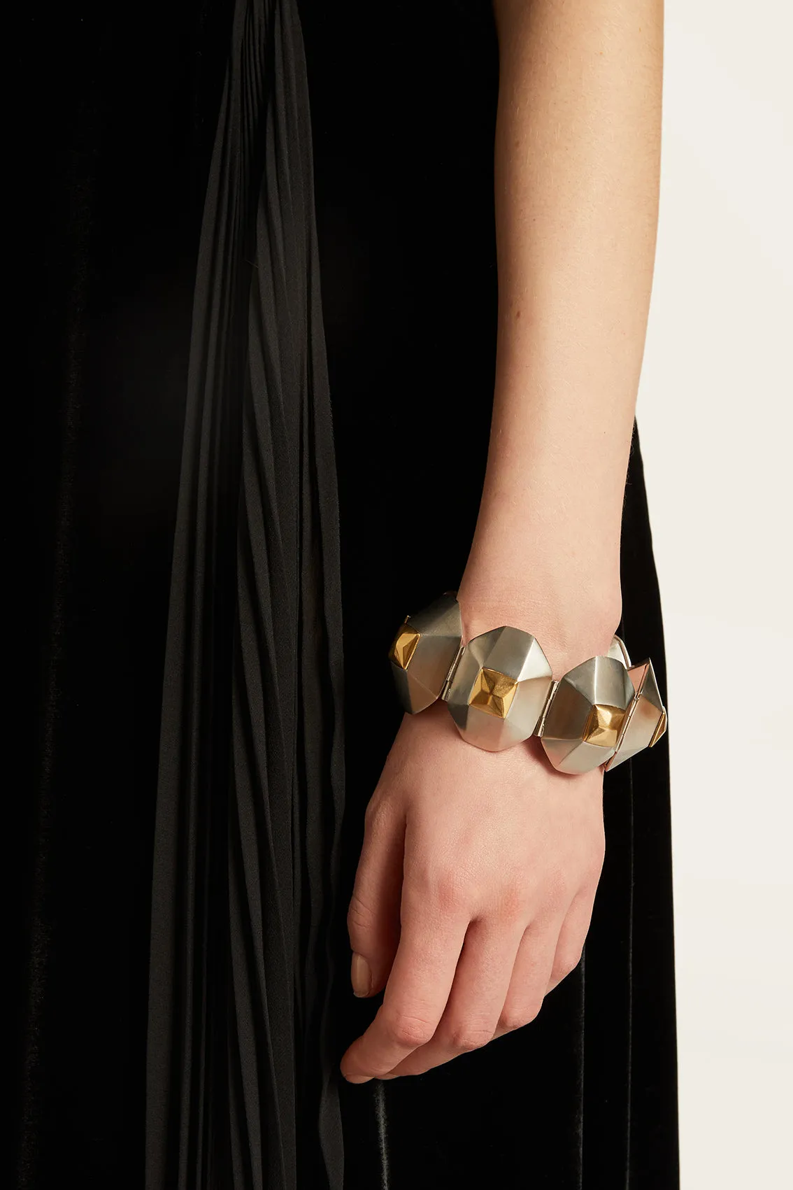 MAXI METAL STUD BRACELET
