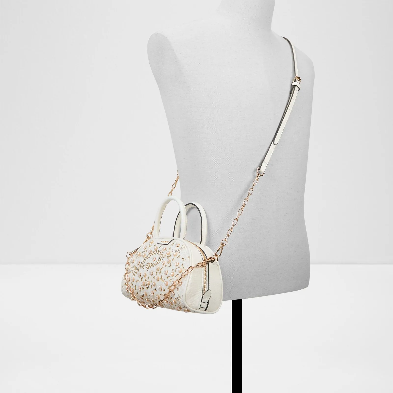 Michellie / Top Handle
