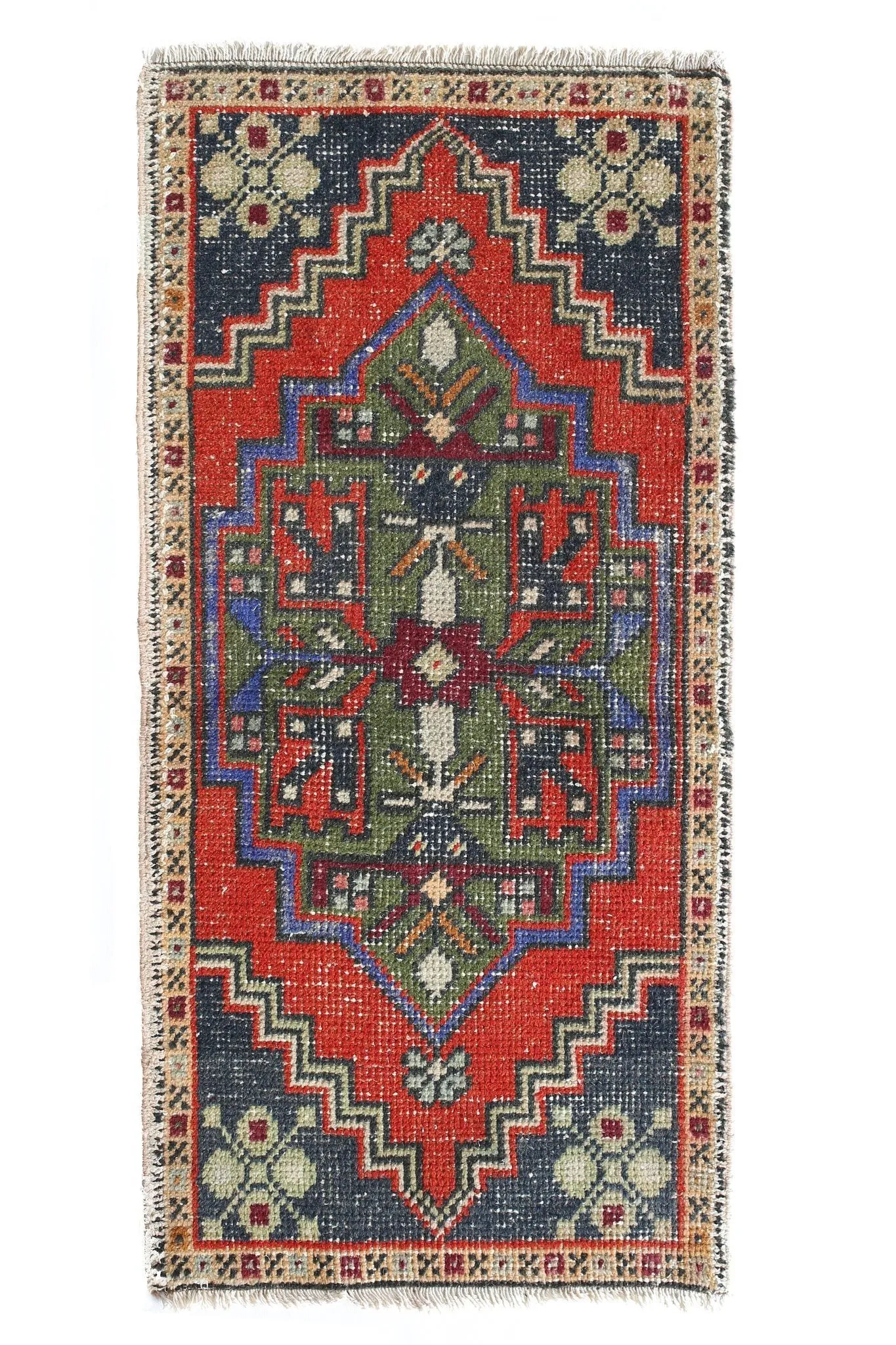 No. 373 Bold Petite Rug