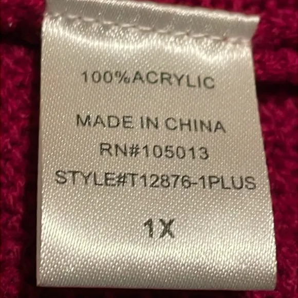 NWT Andree by Unit Crew Neck Sweater.  Size 1X. Magenta. 3/4 Length sleeves.
