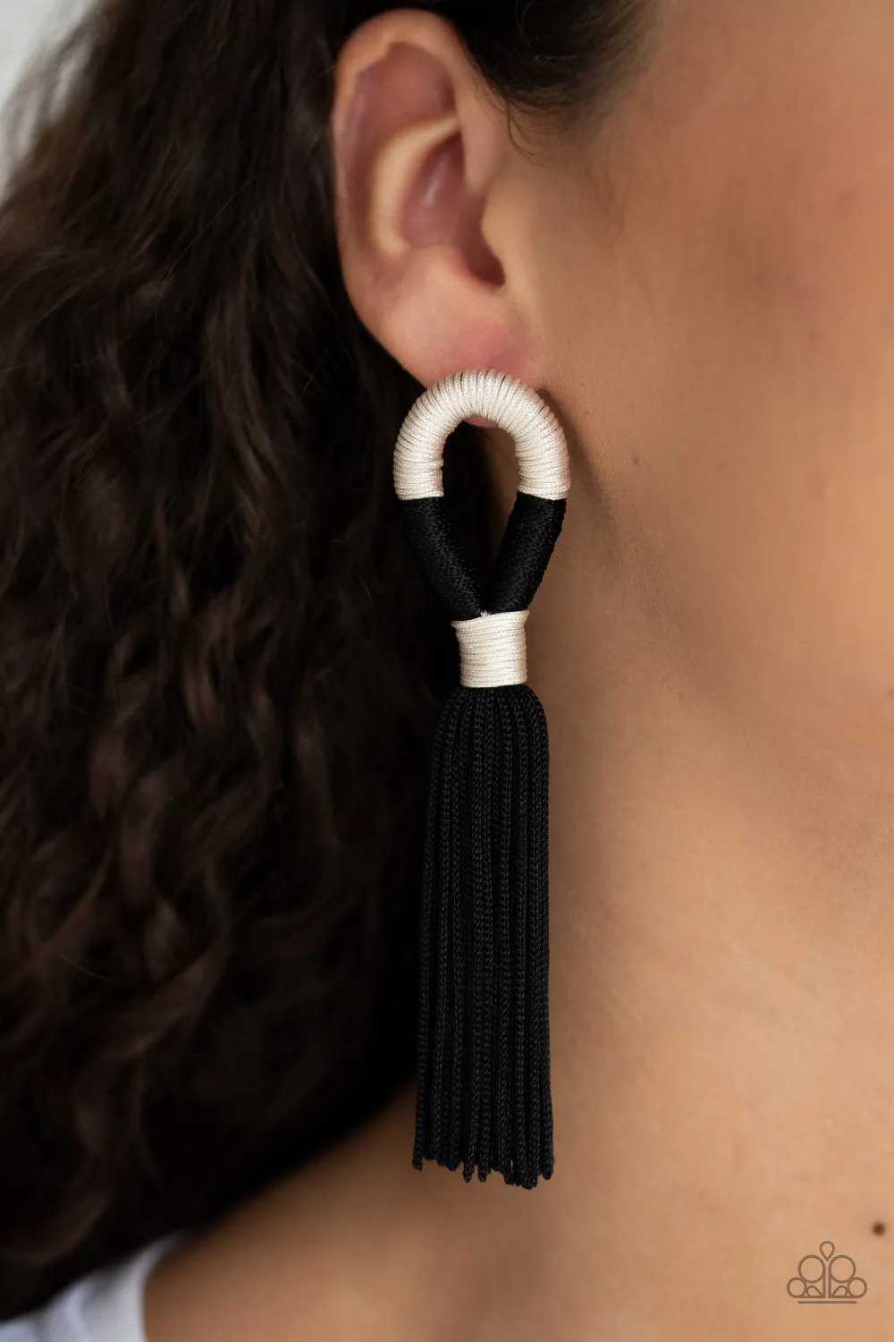 Paparazzi - Moroccan Mambo - Black Earring