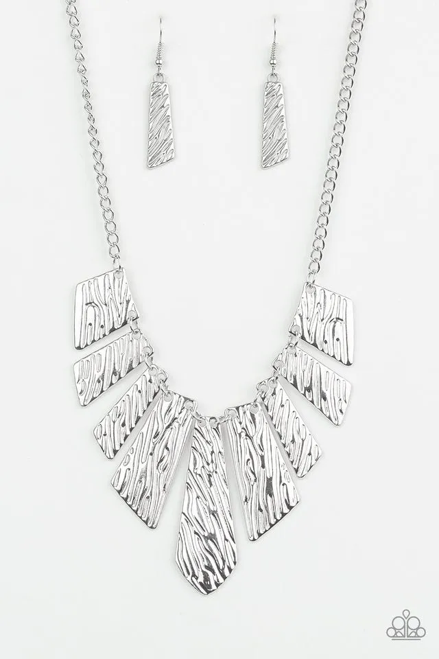 Paparazzi Texture Tigress Necklace Silver