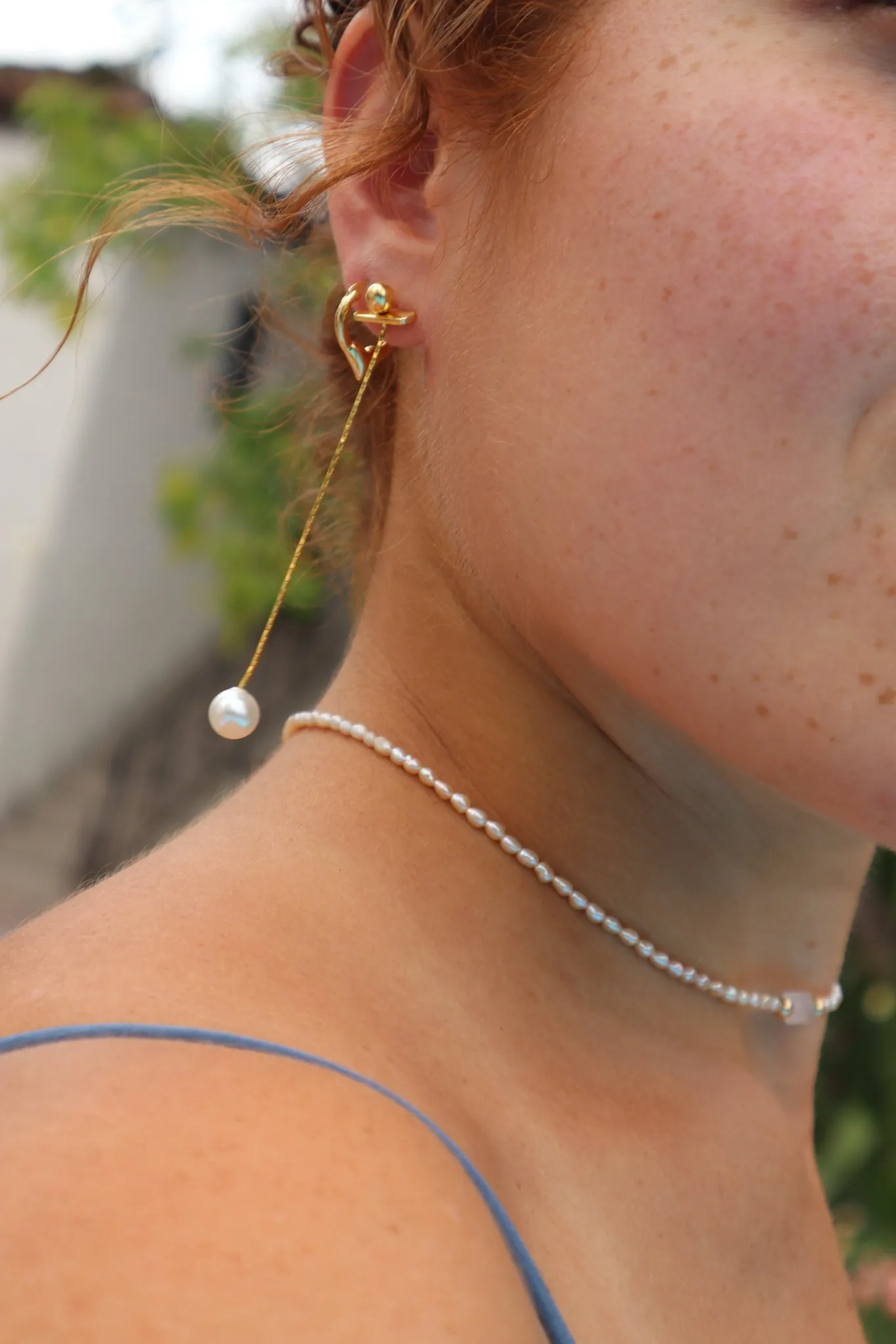 Pearl Set's The Bar Earring