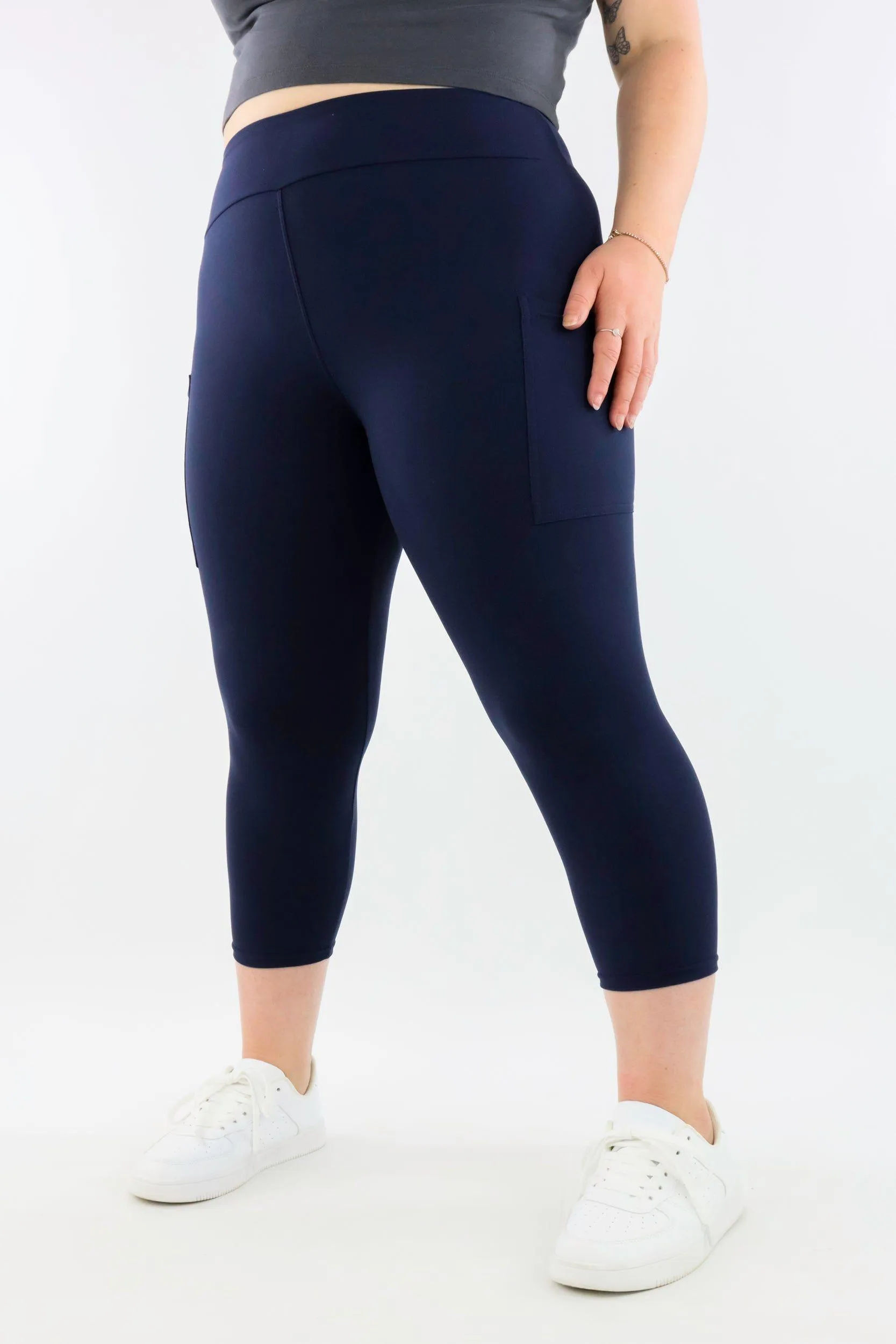 Plain Navy - Casual - Capri Leggings - Pockets
