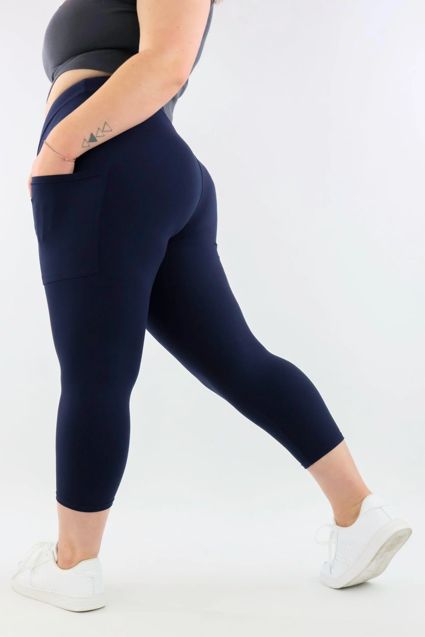 Plain Navy - Casual - Capri Leggings - Pockets