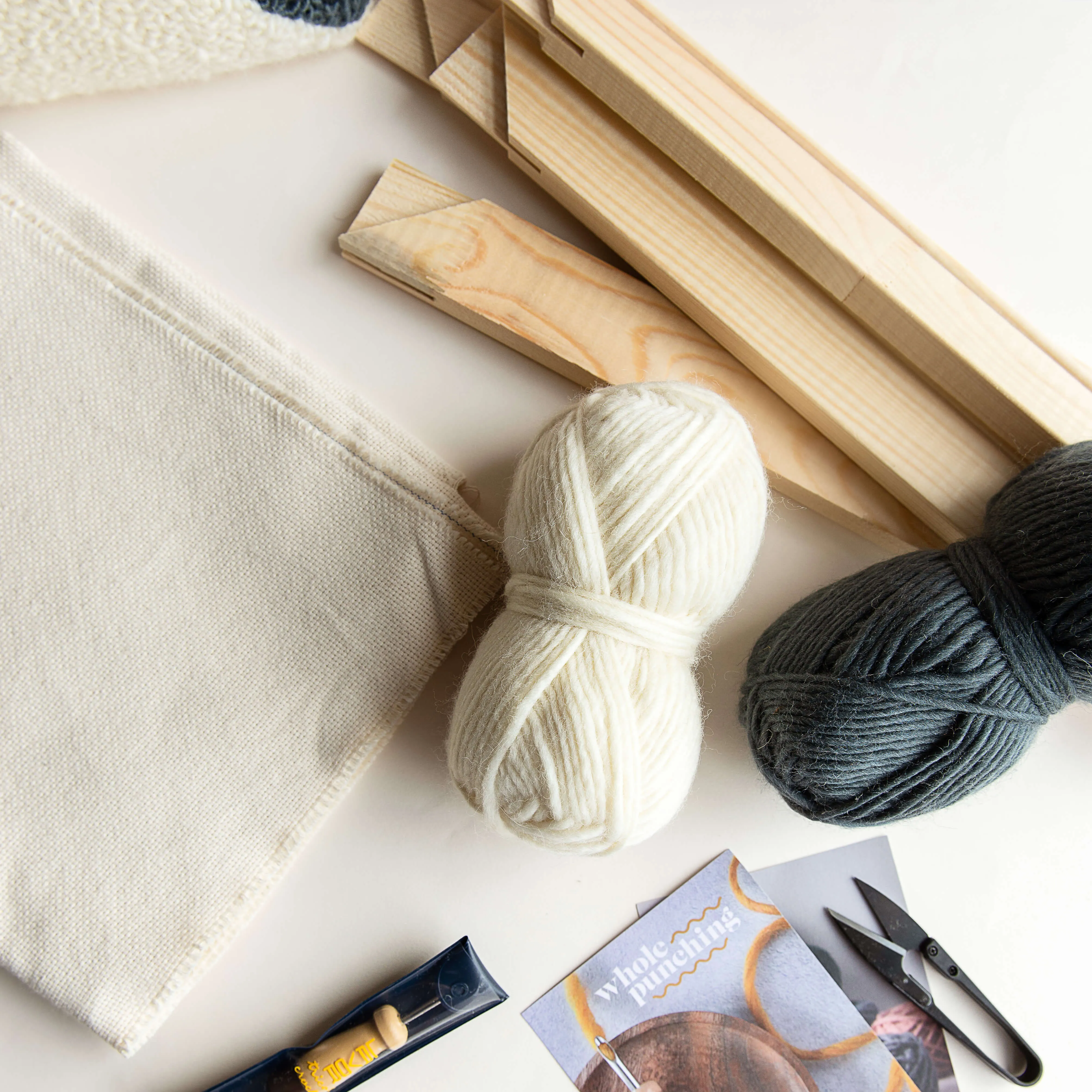 Shapes bold beginner punch needle cushion kit