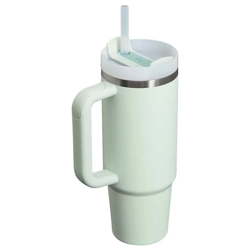 The 30oz Quencher H2.0 Flowstate™ Tumbler in Mist