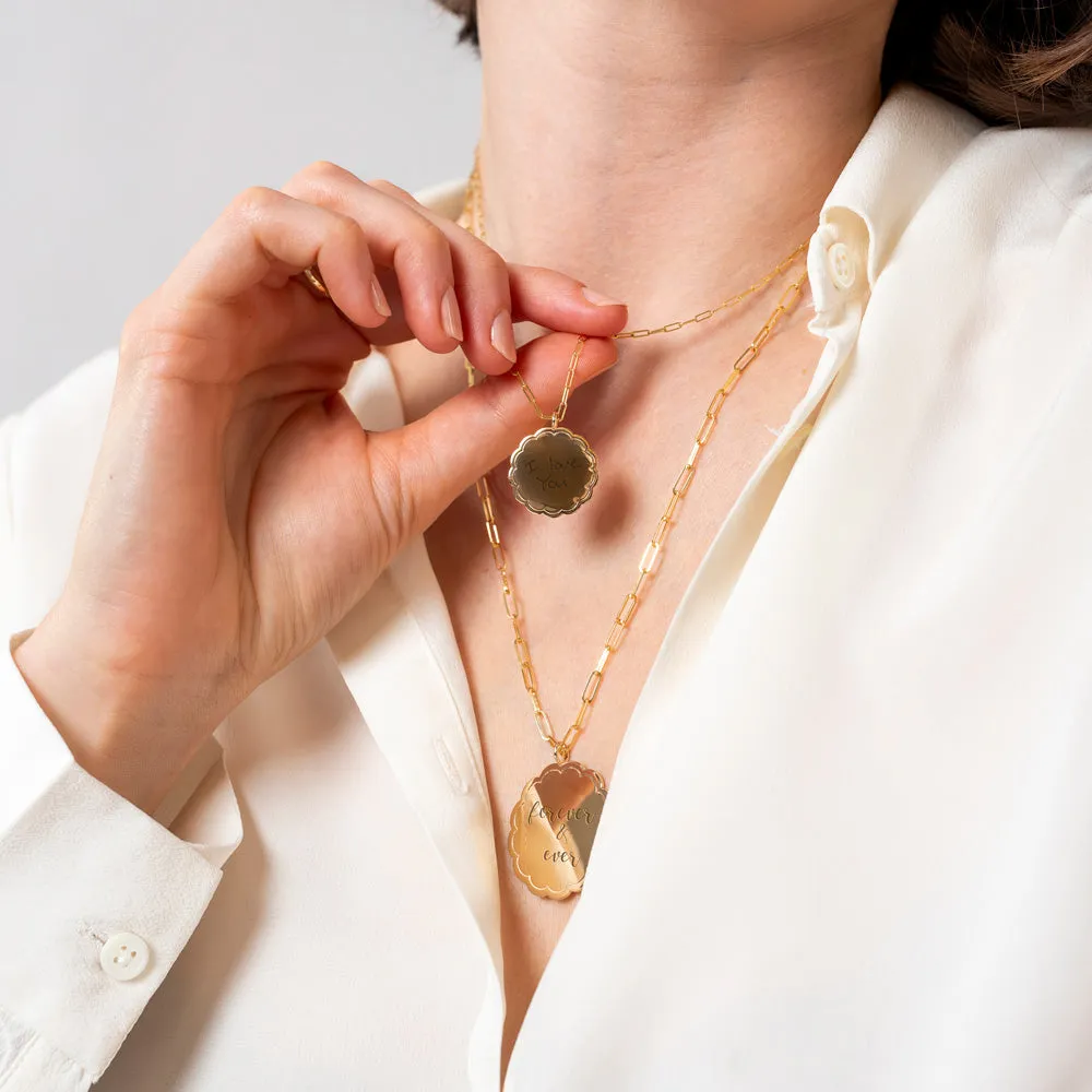 The Medium Scallop Medallion