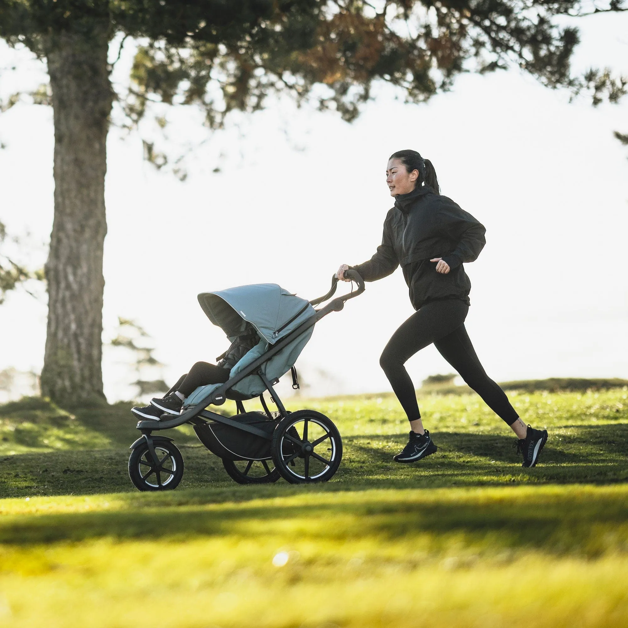 Thule Urban Glide 3 Newborn Bundle in Mid-Blue