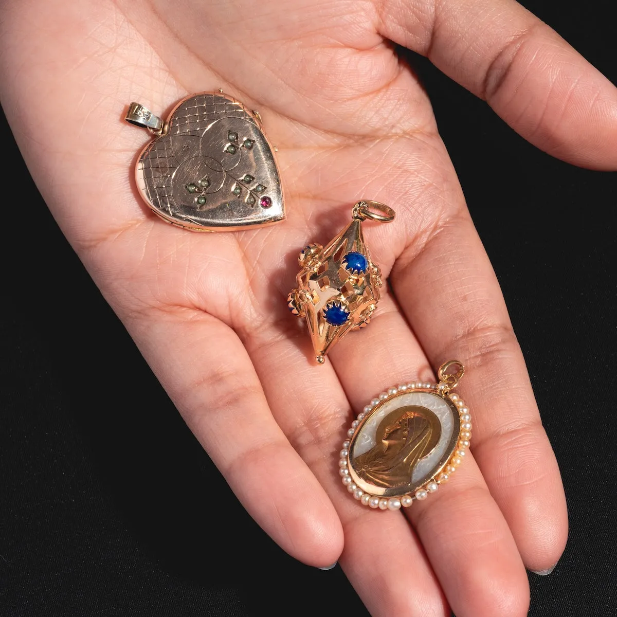 Vintage 10k Bold Etched Heart locket Charm