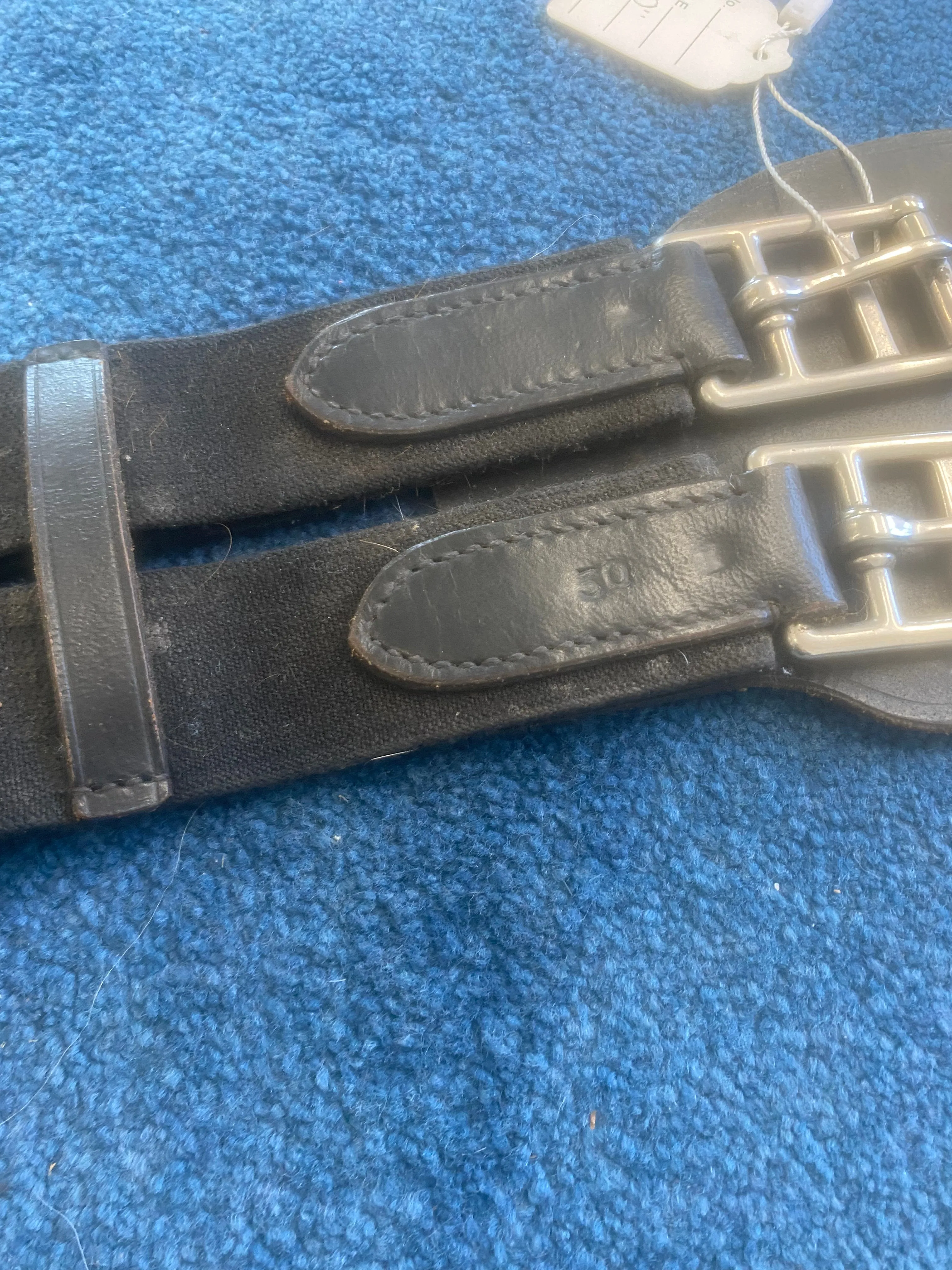Wembley black leather girth 30” FREE POSTAGE❤️