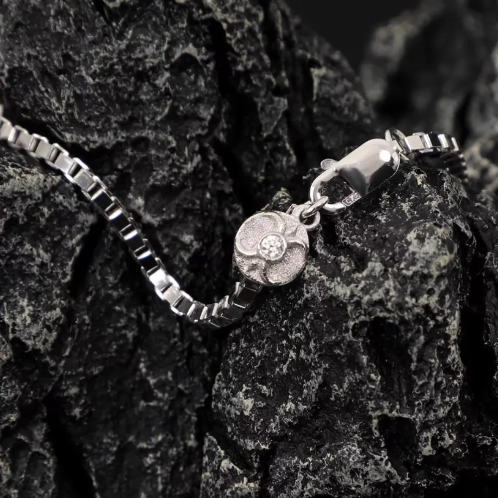 WIC | Classic Bold Lock Necklace