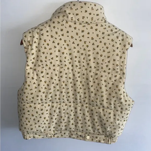 Women's Altar'd State NWT Ivory &amp; Yellow Floral Puffer Vest