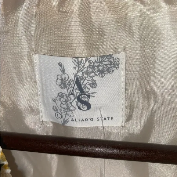 Women's Altar'd State NWT Ivory &amp; Yellow Floral Puffer Vest